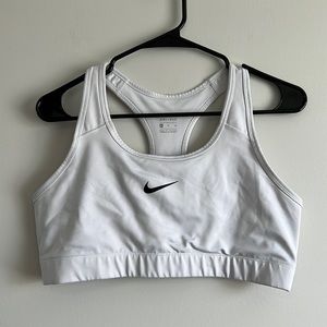 NIKE WHITE SPORTS BRA